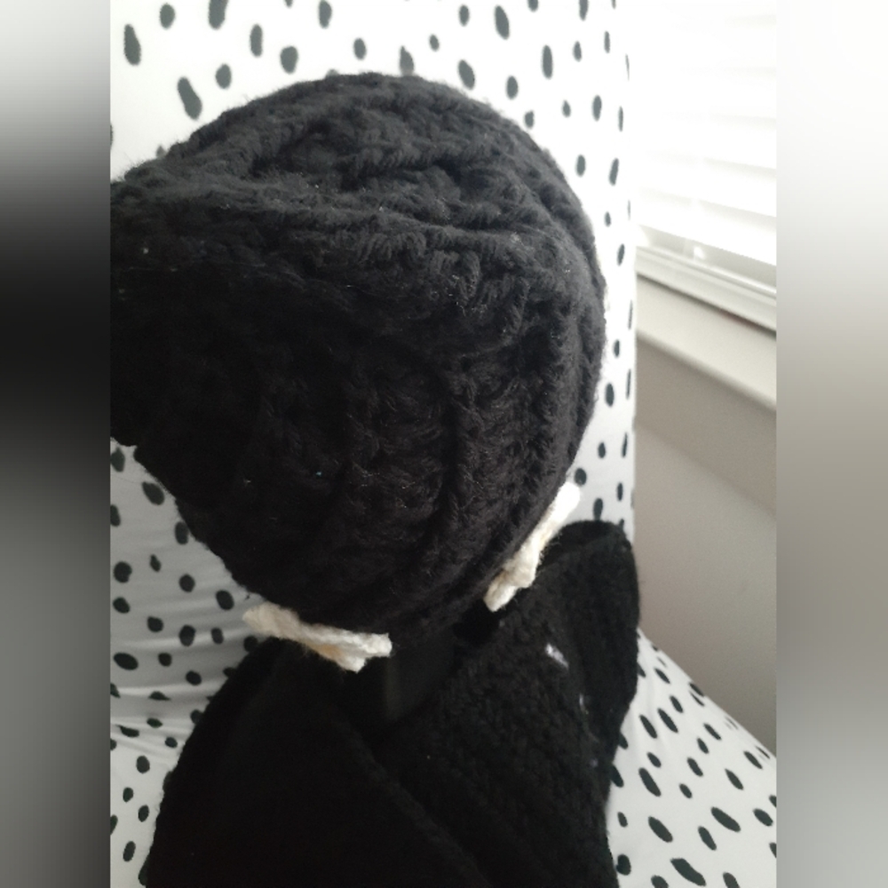 Crochet Daisy Hat & Scarf Set - Picture 8 of 10